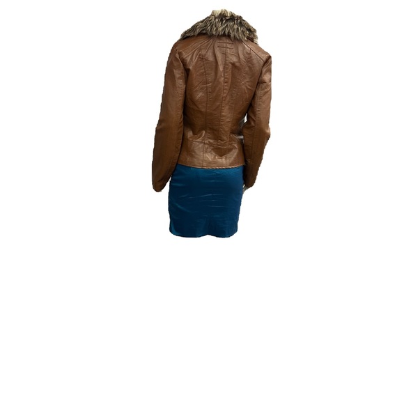 NEW LOOK FAUX LEATHER BROWN JACKET WITH REMOVABLE FAUX FUR COLLAR - Picture 2 of 10